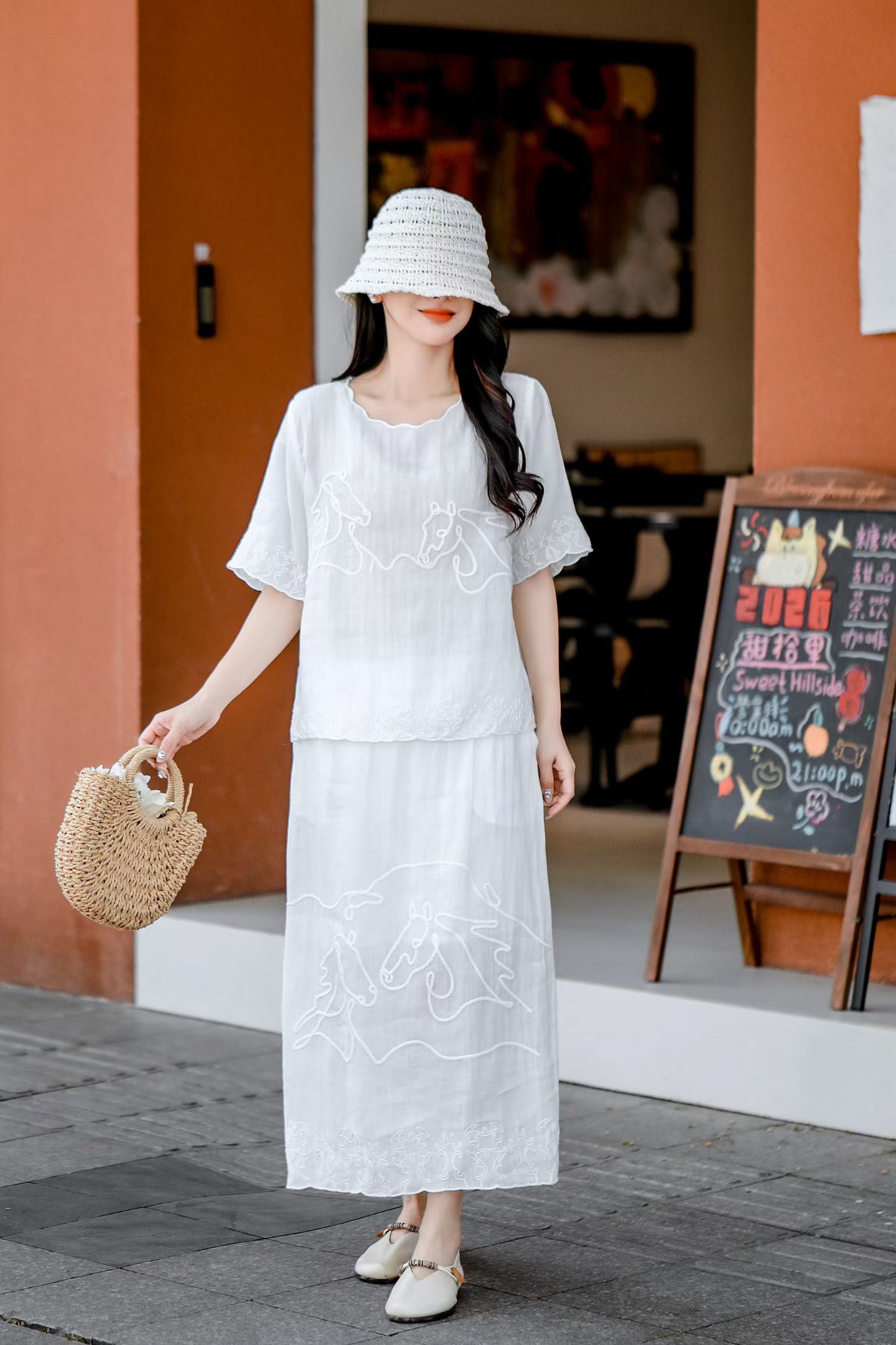 White Embroidered Linen Set